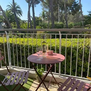 Appartement Studio Cosy 100m, Saint-Raphaël